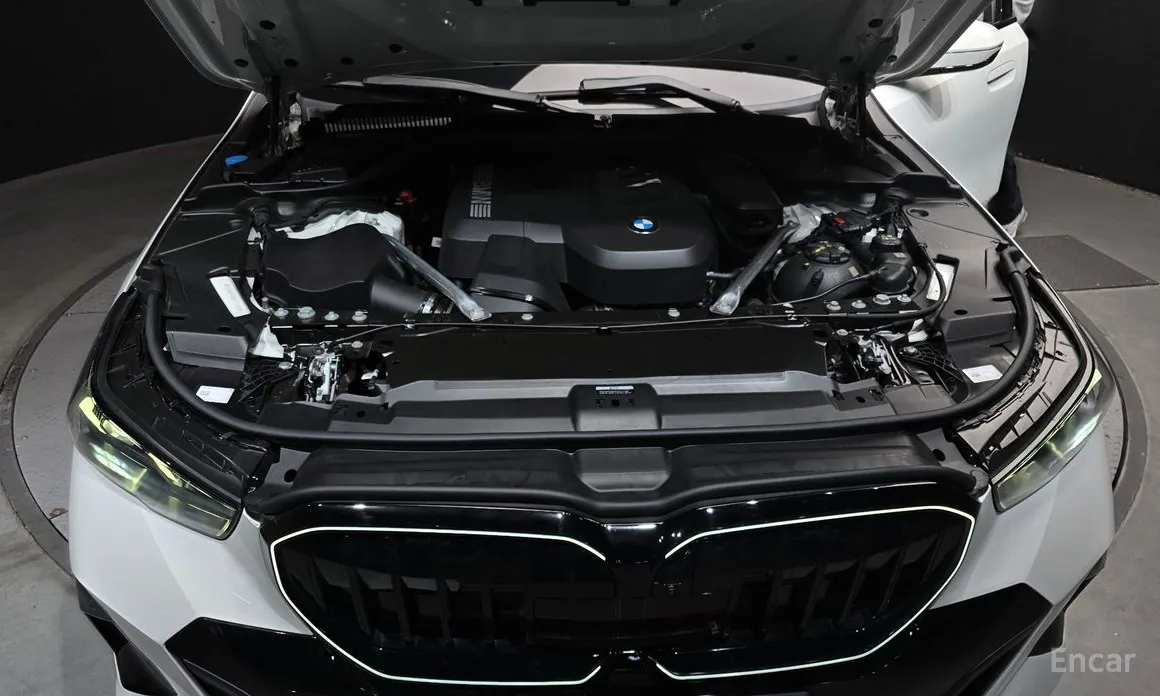 Фото 6 - BMW 5 Series