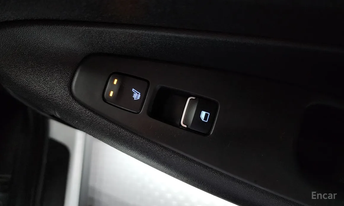 Фото 18 - Hyundai Santa Fe