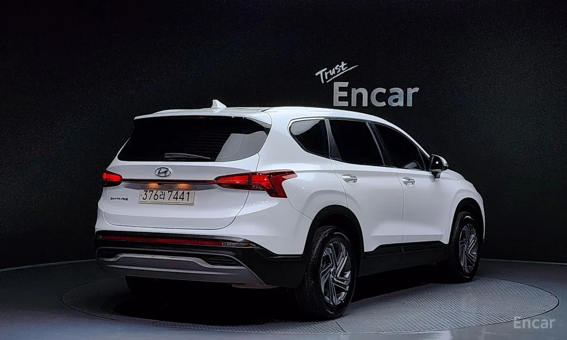 Фото 2 - Hyundai Santa Fe