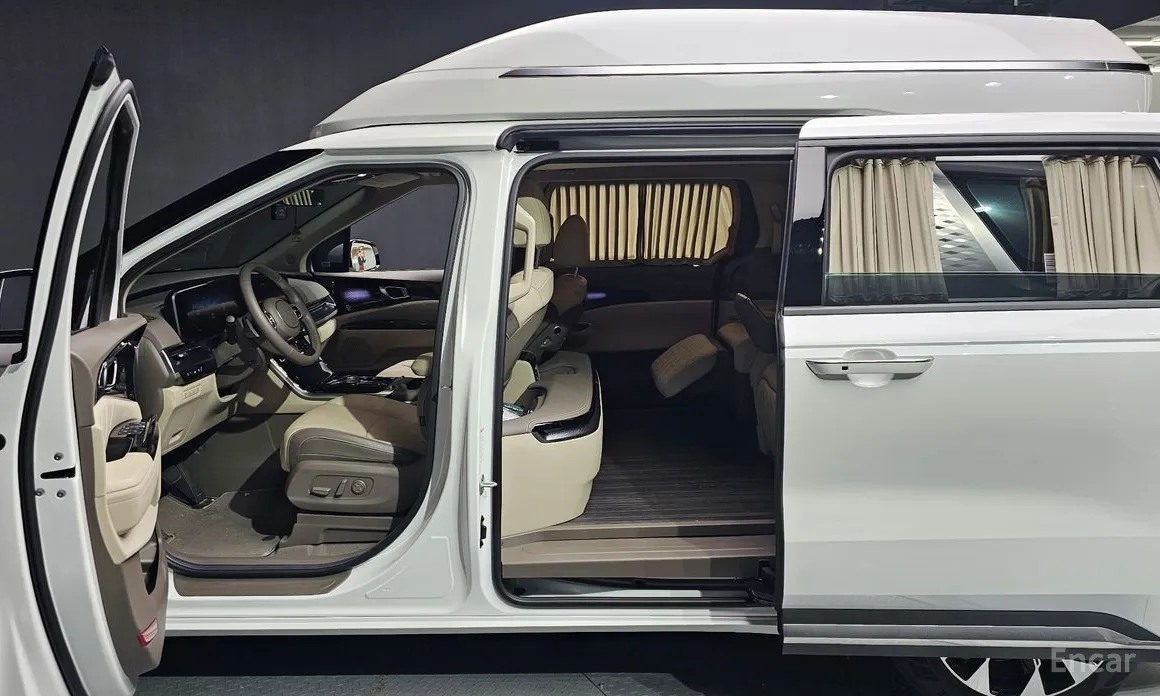 Фото 10 - Kia Carnival