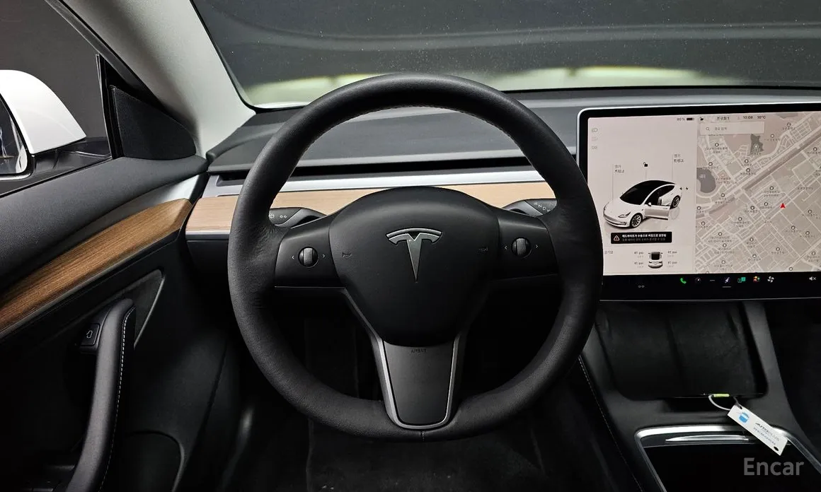 Фото 13 - Tesla Model 3