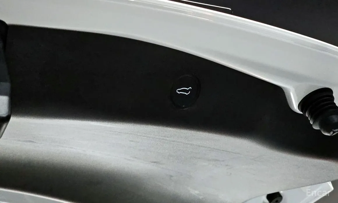 Фото 20 - Tesla Model 3