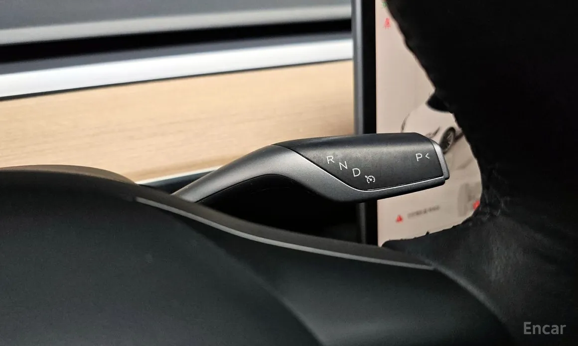 Фото 9 - Tesla Model 3