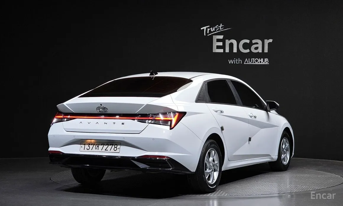 Фото 2 - Hyundai Avante