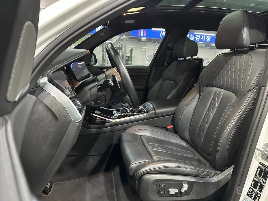 Фото 11 - BMW X7