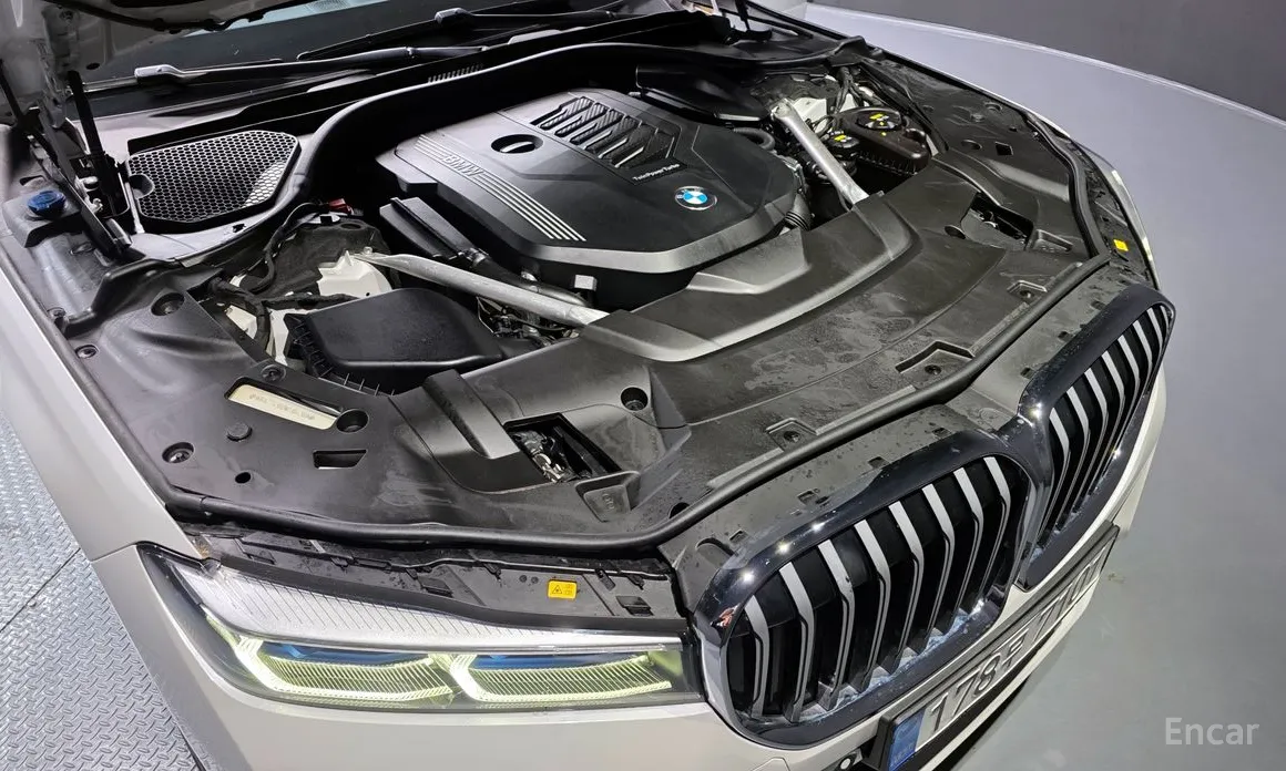 Photo 6 - BMW 7 Series