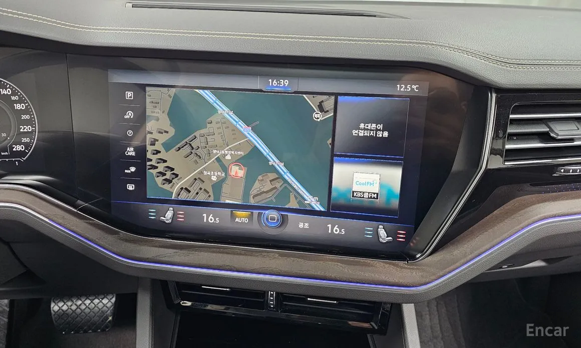 Фото 14 - Volkswagen Touareg