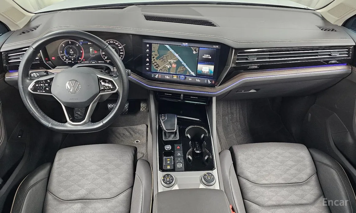 Фото 7 - Volkswagen Touareg