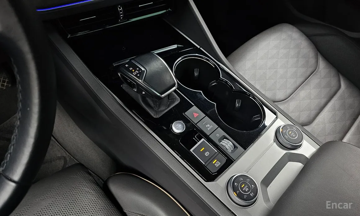 Фото 9 - Volkswagen Touareg