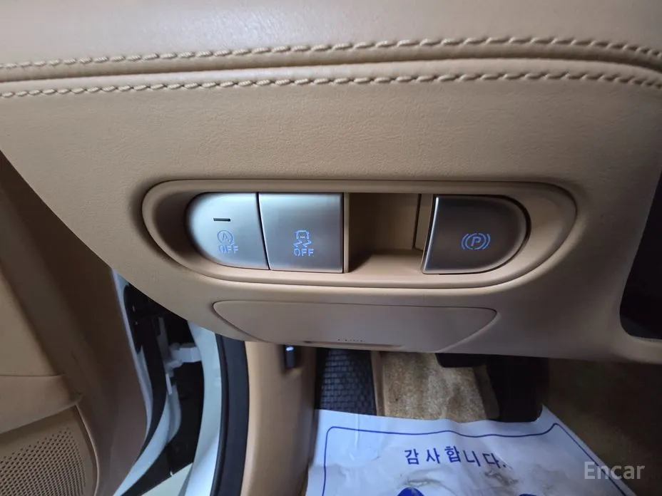 Фото 12 - Genesis G90