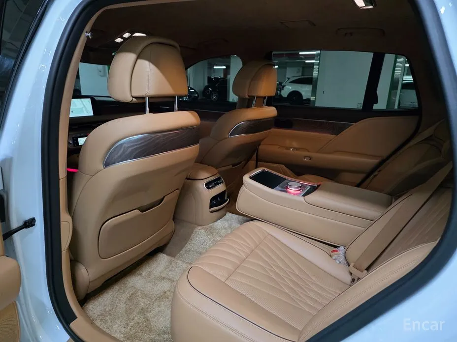 Фото 17 - Genesis G90