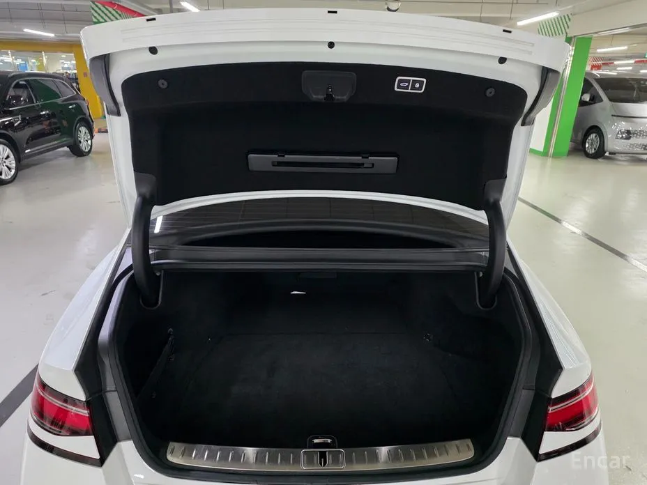 Фото 18 - Genesis G90