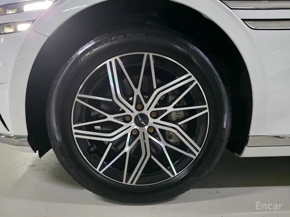 Фото 20 - Genesis G90