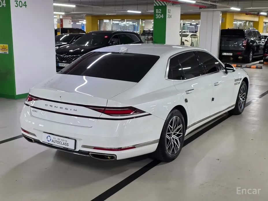 Фото 3 - Genesis G90