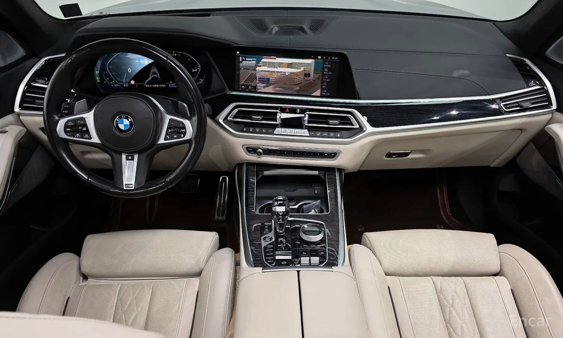 Photo 7 - BMW X7