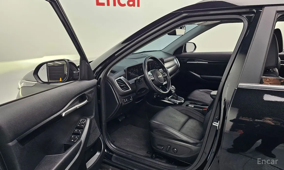 Фото 11 - Kia Seltos