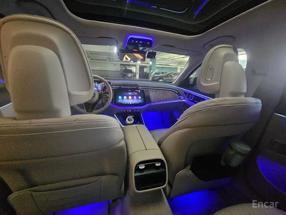 Фото 10 - Mercedes-Benz E-Class