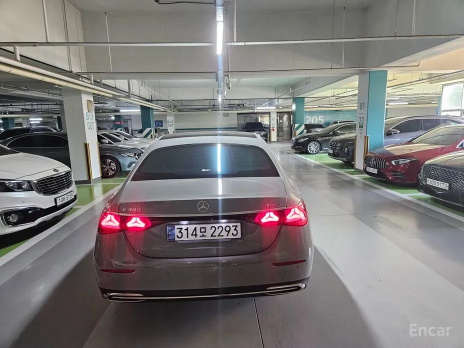 Фото 6 - Mercedes-Benz E-Class