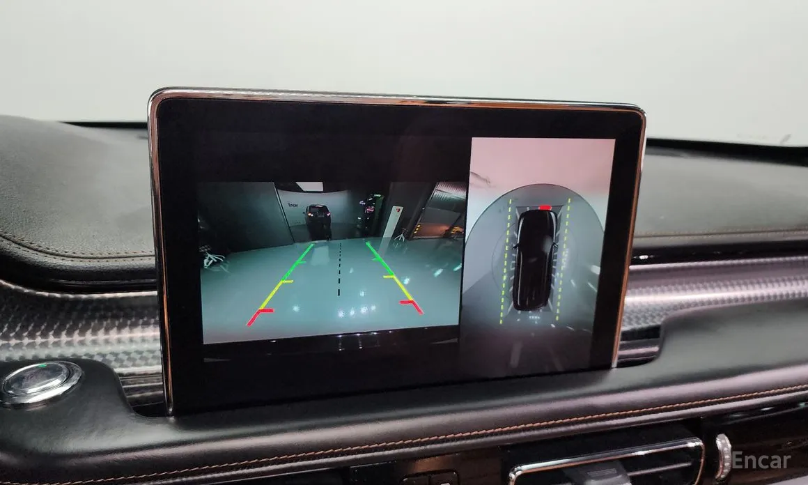 Фото 15 - Lincoln Aviator