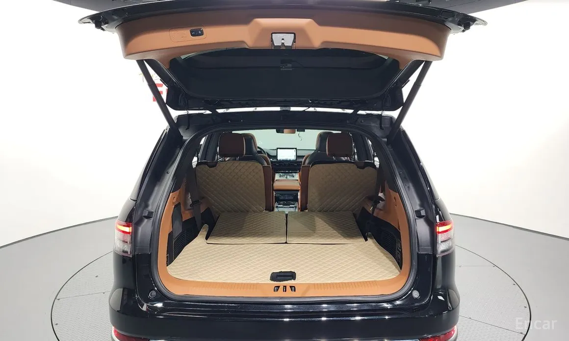 Фото 20 - Lincoln Aviator
