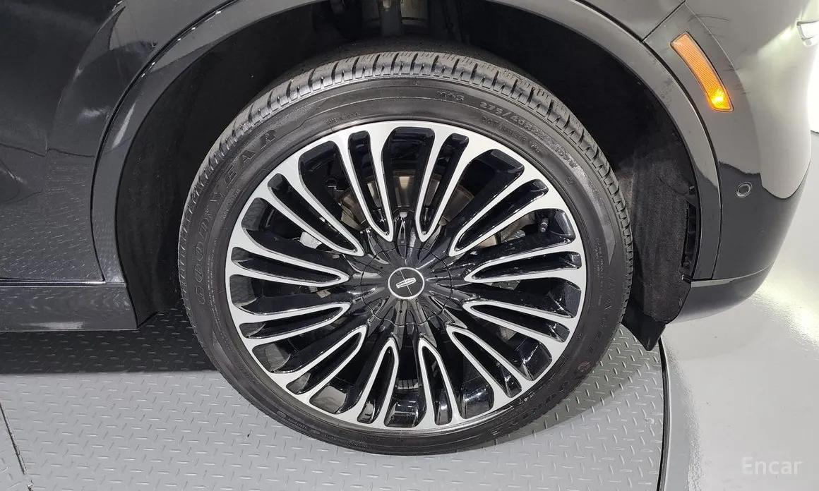 Фото 5 - Lincoln Aviator