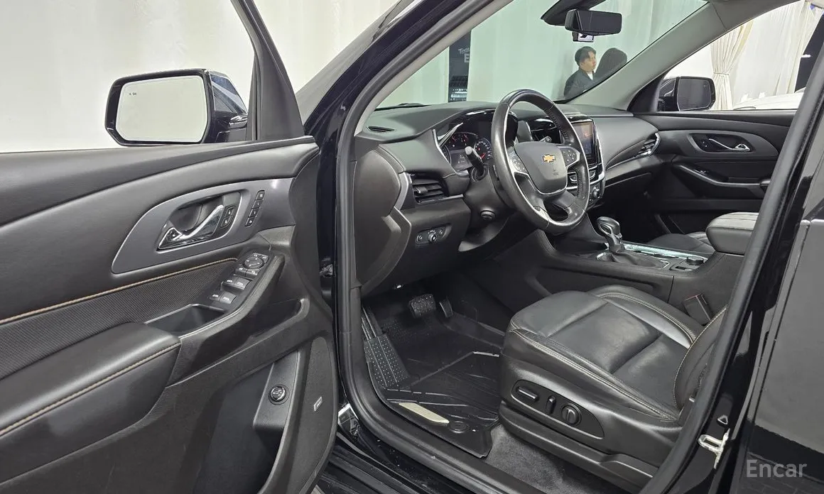 Фото 10 - Chevrolet Traverse