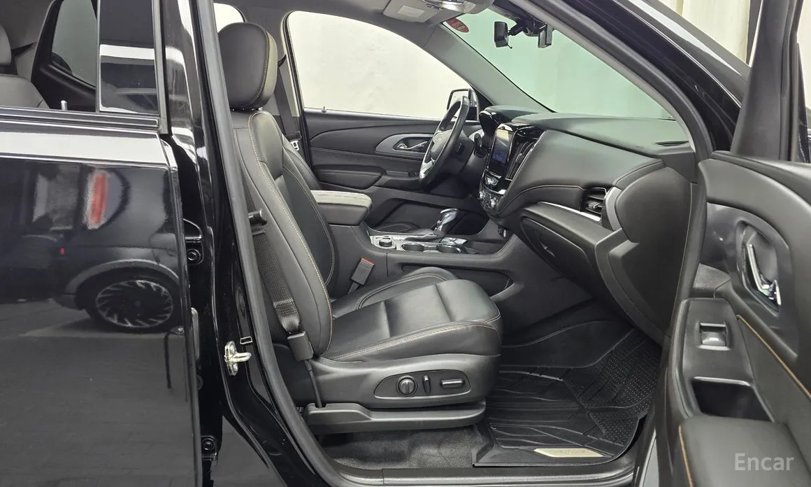 Фото 11 - Chevrolet Traverse