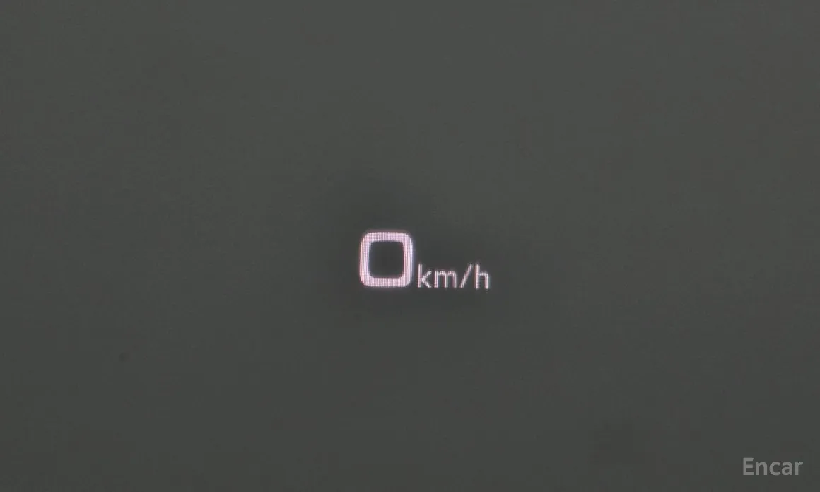 Фото 17 - Audi Q8