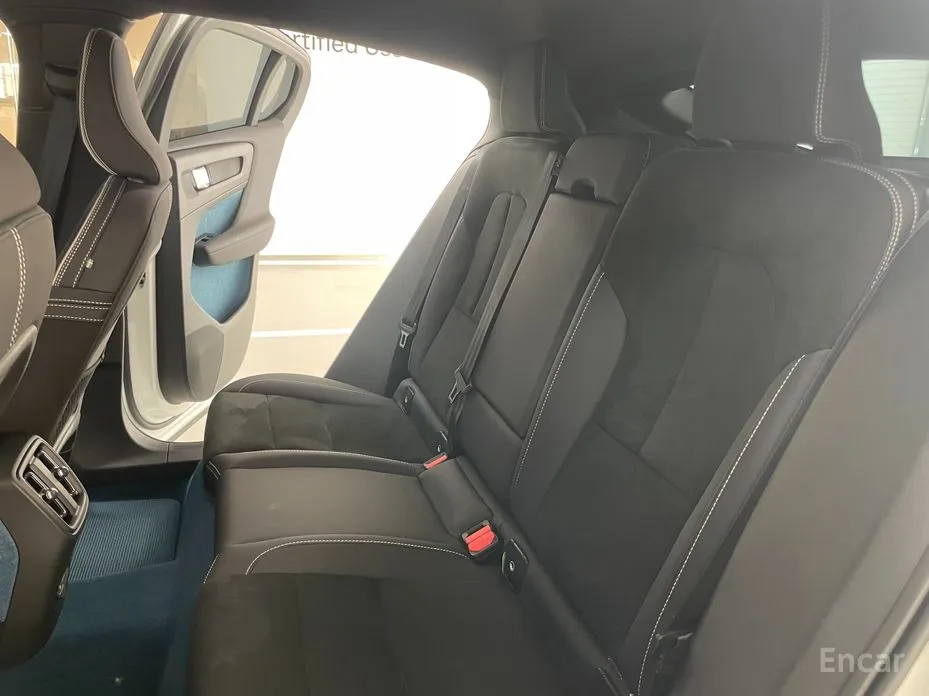 Фото 11 - Volvo C40