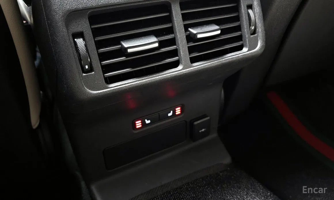 Фото 19 - Land Rover Range Rover Velar