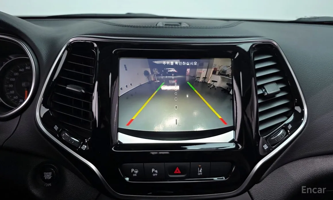 Фото 14 - Jeep Cherokee