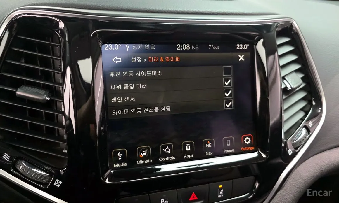 Фото 17 - Jeep Cherokee