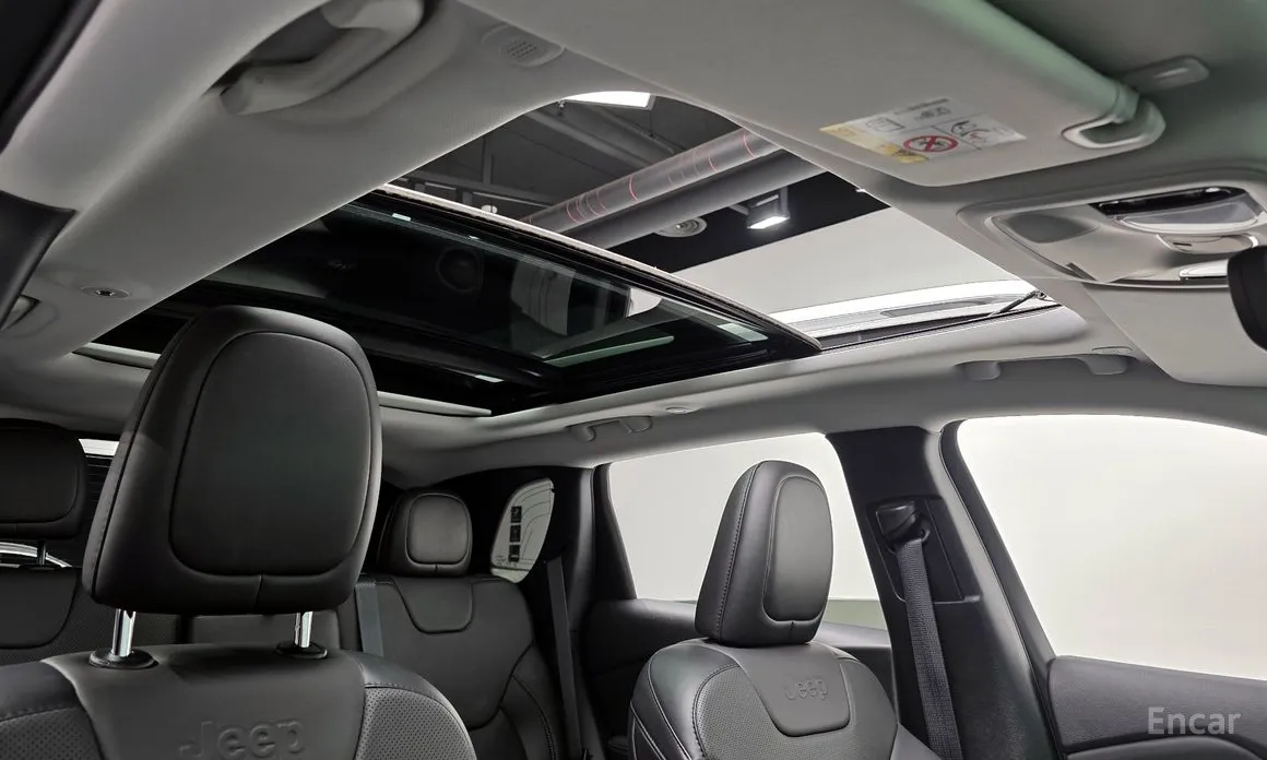 Фото 18 - Jeep Cherokee