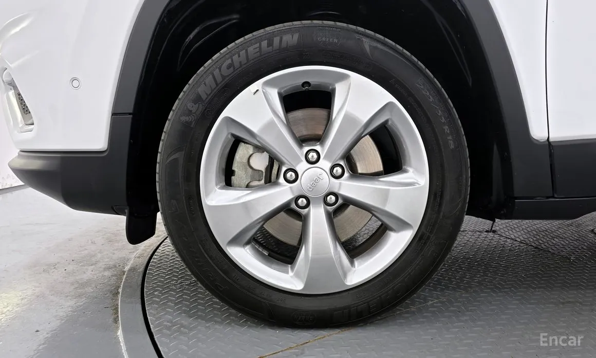 Фото 5 - Jeep Cherokee