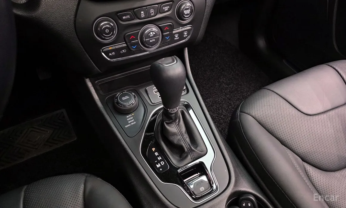 Фото 9 - Jeep Cherokee