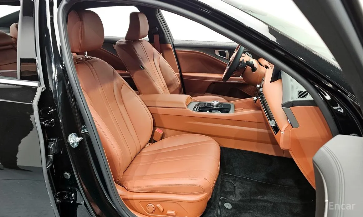 Фото 12 - Kia K8