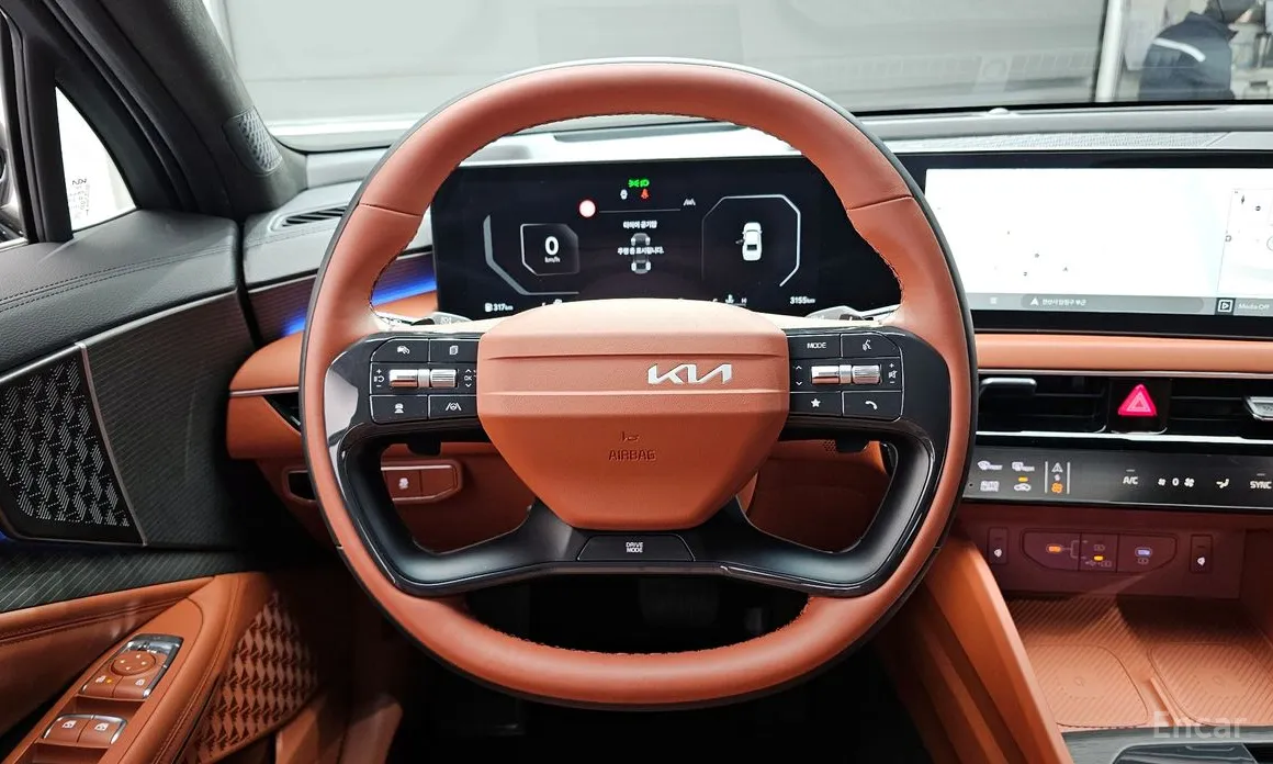 Фото 13 - Kia K8