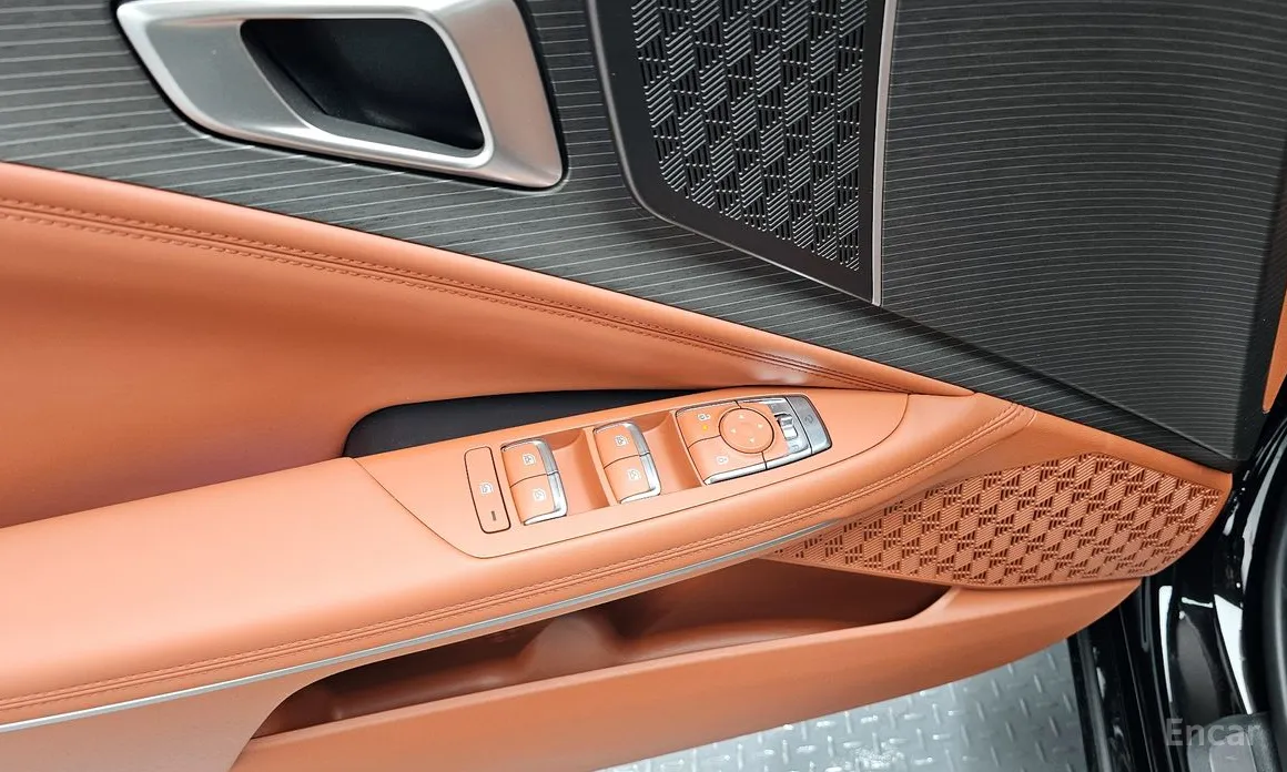 Фото 14 - Kia K8