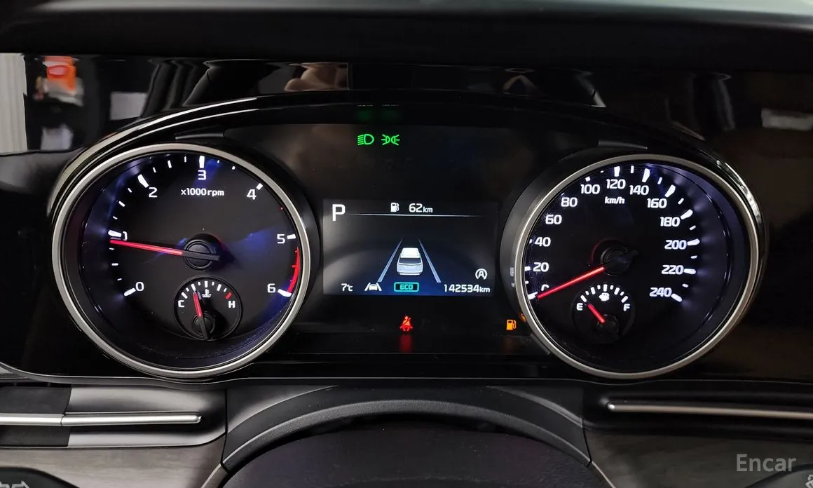 Фото 8 - Kia Carnival