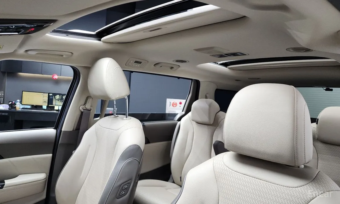 Фото 17 - Kia Carnival