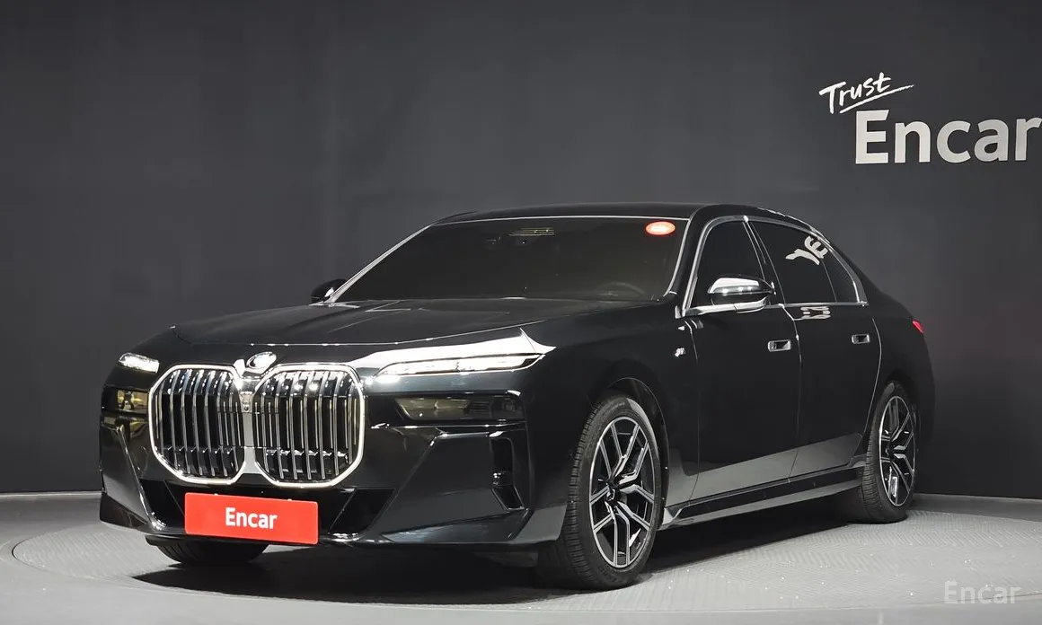 Фото 1 - BMW 7 Series