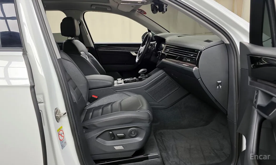 Фото 10 - Volkswagen Touareg