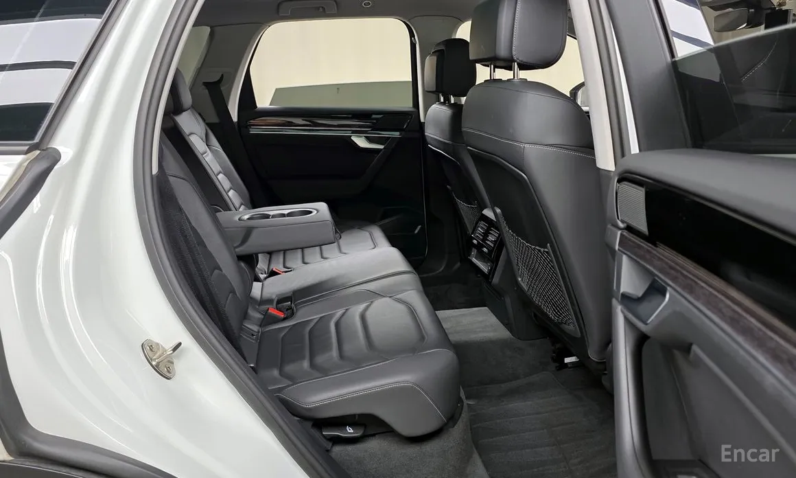 Фото 12 - Volkswagen Touareg