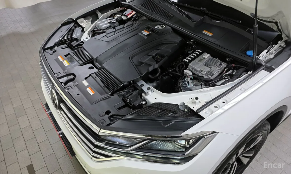 Фото 6 - Volkswagen Touareg