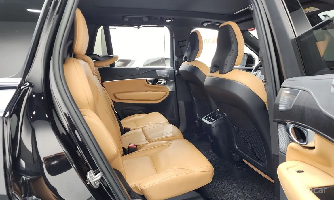 Фото 12 - Volvo XC90