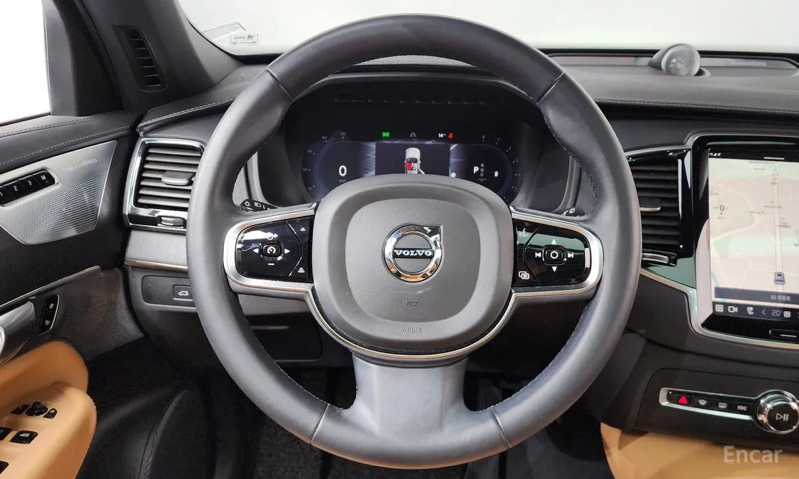 Фото 13 - Volvo XC90