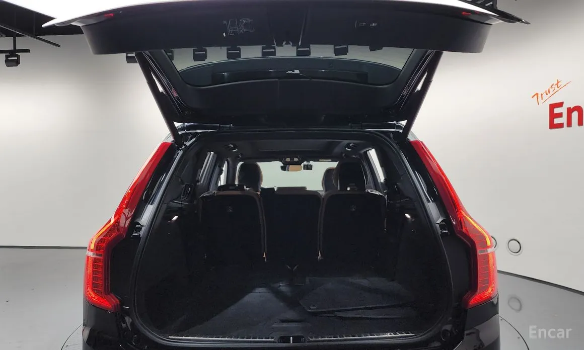 Фото 20 - Volvo XC90