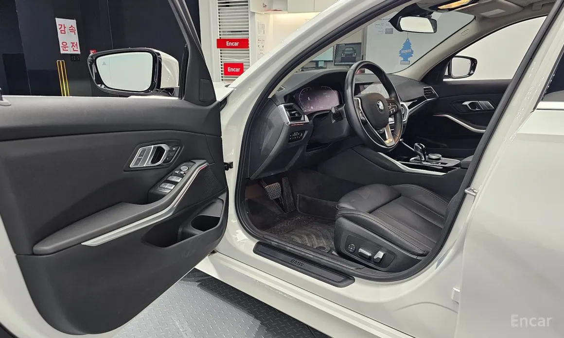 Фото 11 - BMW 3 Series