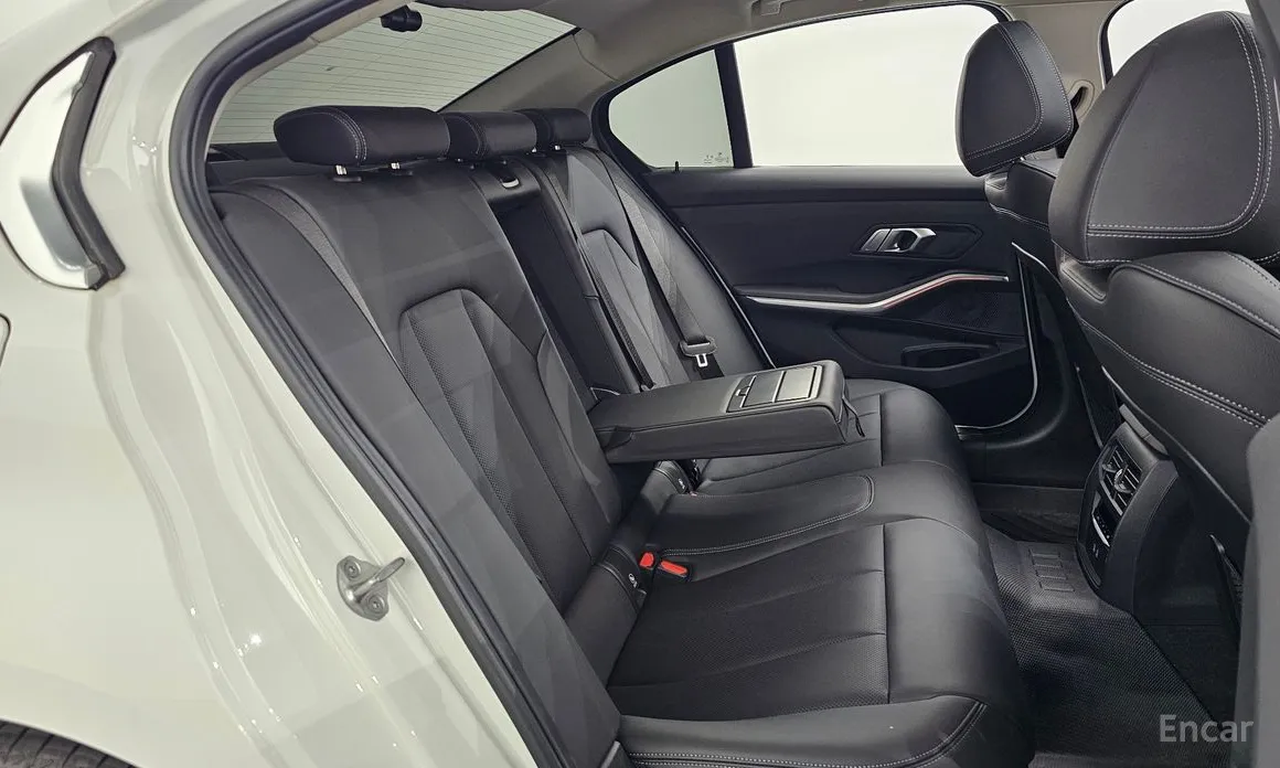 Фото 12 - BMW 3 Series