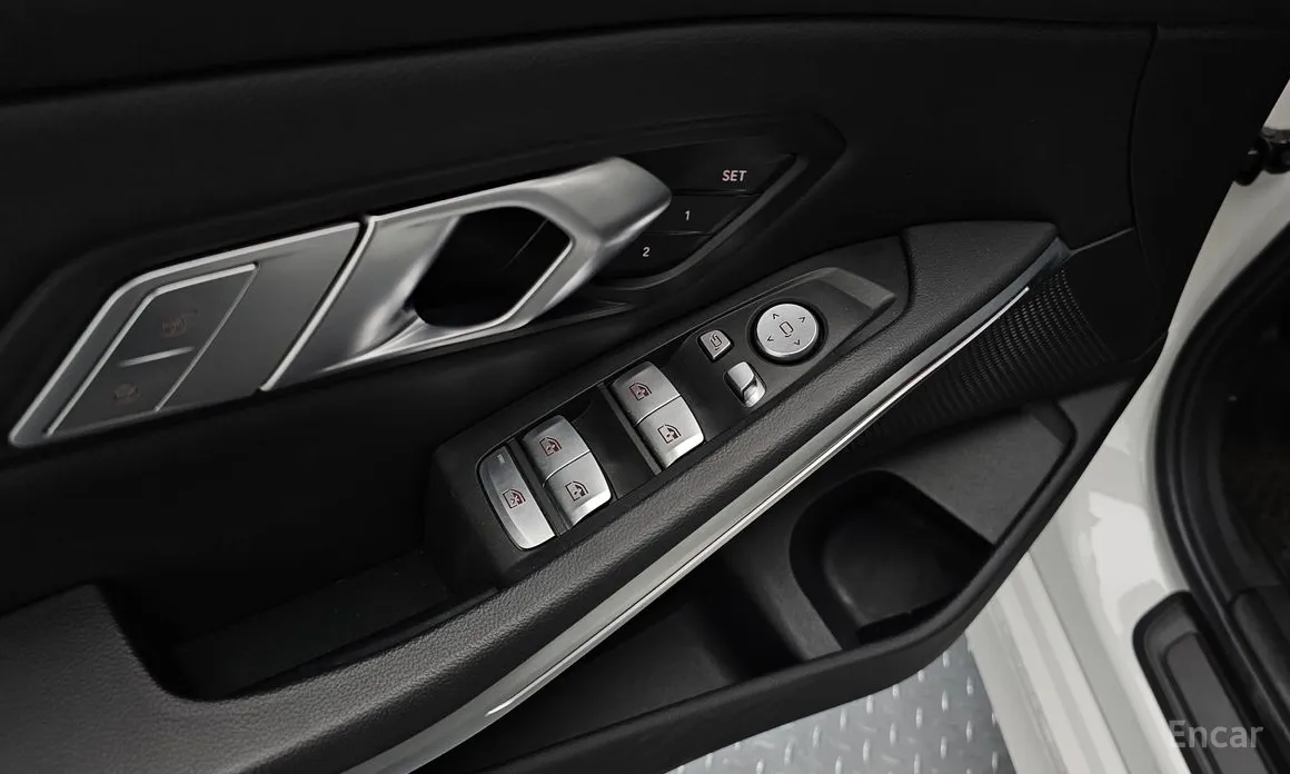 Фото 16 - BMW 3 Series